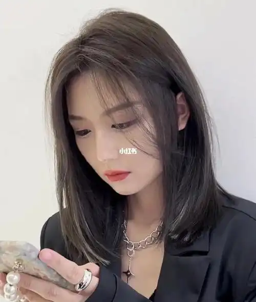 发型#琼海锁骨发#琼海潮短发#琼海女士发型#琼海法式烫#琼海显白发色