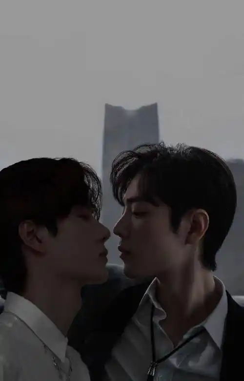 王一博与肖战的合照,每一张都非常有魅力,让人目不转睛_照片_感觉