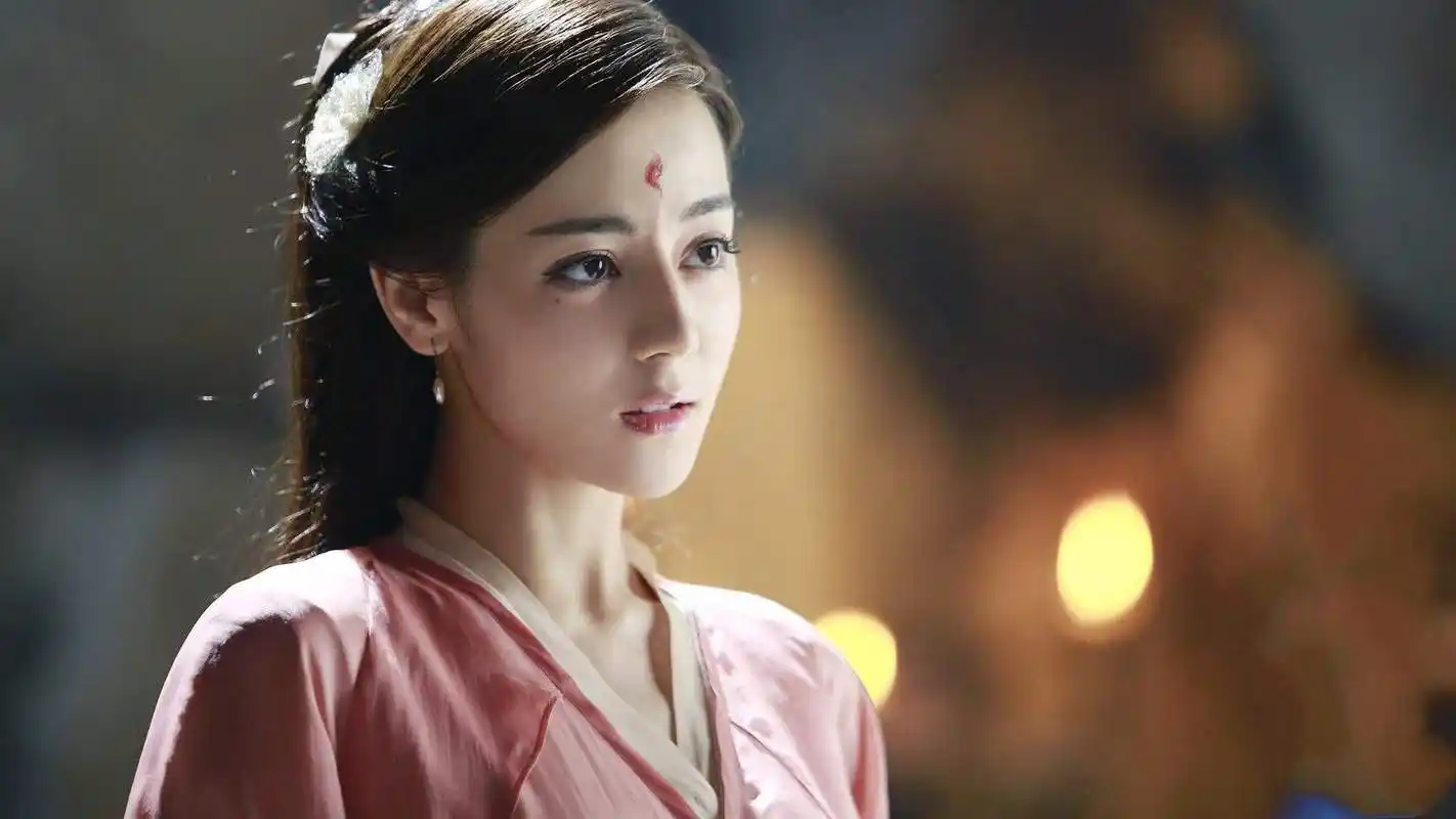 搞笑!热巴微博改名为"迪丽热九",为了宣传新剧太拼了