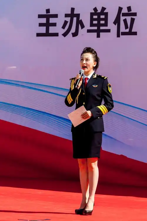 铁路文工团赤峰西站慰问演出(摄影/钱自余 薛翠平)