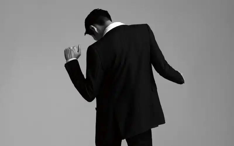 张若昀帅气写真图片桌面壁纸