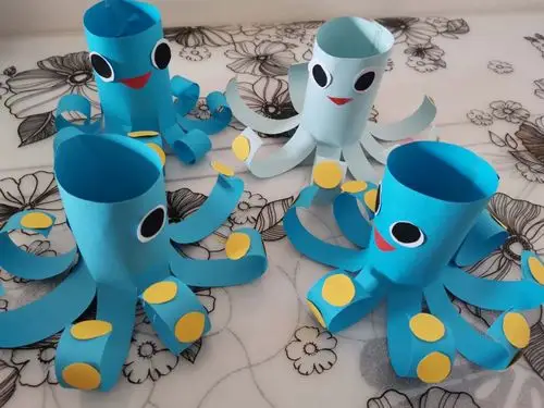 界牌小学幼儿园"快乐宅家学堂"手工制作《可爱的八爪鱼》