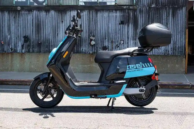 小牛电动有能力再加两个轮吗