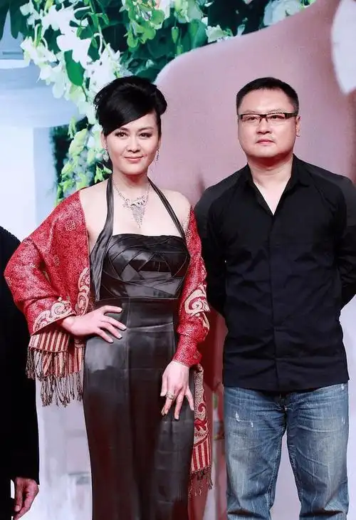 回顾演员李琳嫁大10岁导演不幸福二婚嫁运动员李大双苦尽甘来