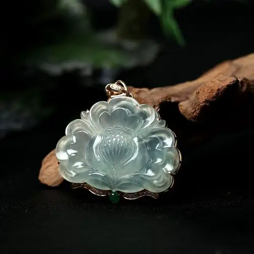18k钻冰种翡翠莲花吊坠