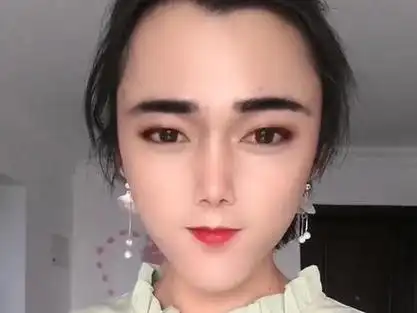 挑战穿女装去公司#打开秋天的穿搭方式 #抖音热门