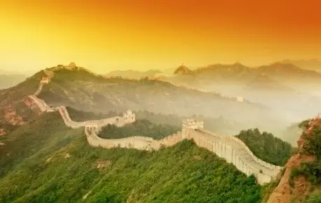 日出时的中国长城3440x1440风景壁纸