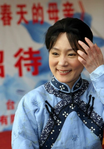 刘雪华,出席活动,网友,这么接地气的暴露在镜头下,你是第一个