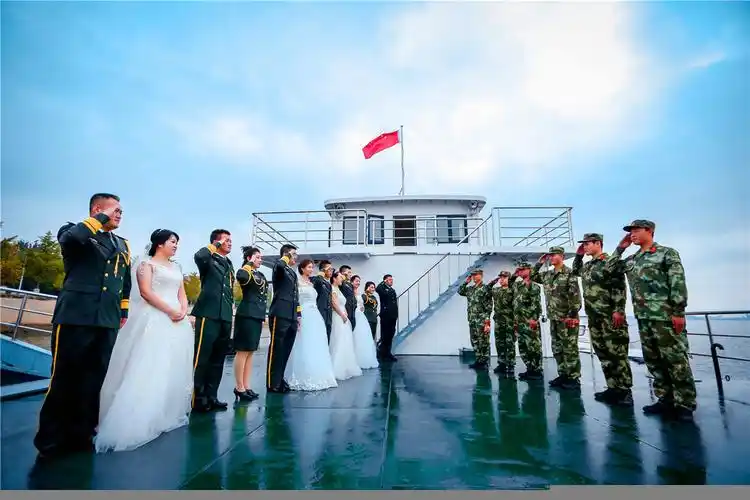 双军人的异地恋,是一种什么样的心酸和甜蜜