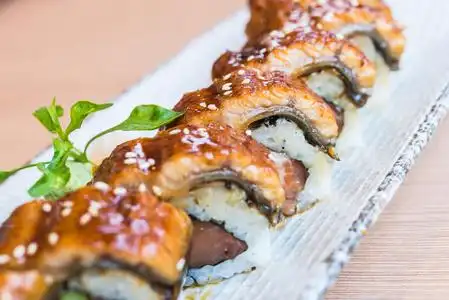 鳗鱼寿司卷照片