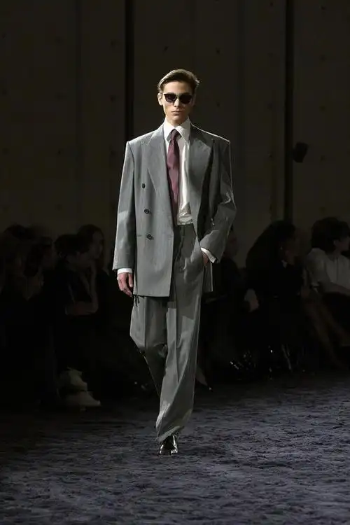 saint laurent圣罗兰 2024冬季男装系列_腾讯新闻