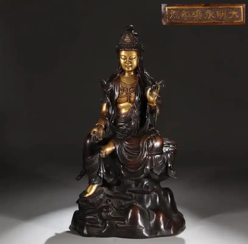 明 精铸铜胎鎏金自在观音坐像 【规格】高65cm 宽36cm - 抖音