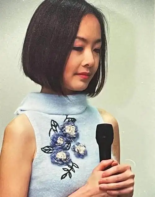 从万人迷到万人弃53岁的鲁豫是怎么从一线变成离线的