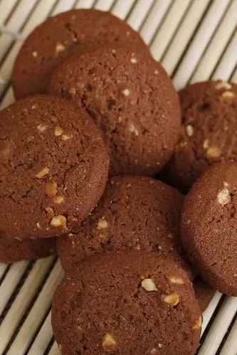 进口零食丹麦皇冠曲奇巧克力饼干 80g