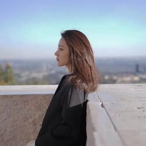 静静欣赏唯美动人让人沉醉的侧面美女