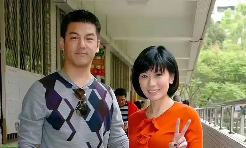 原创亲送前妻出嫁公开问前夫爱没爱过自己这些明星分手后仍能当朋友