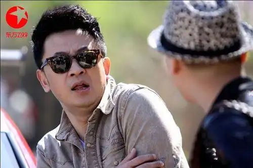 随着电视剧《新编辑部故事》在东方卫视梦想剧场的热播,吕丽萍,黄海波