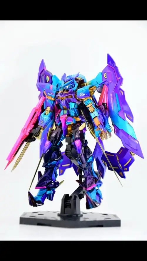 炫彩金色异端高达