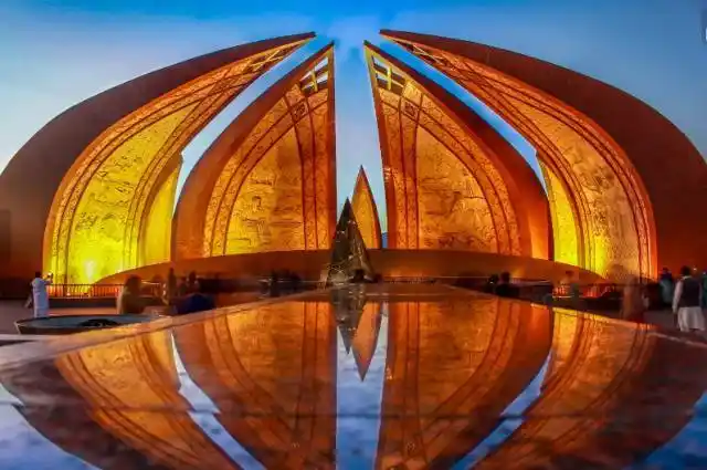 巴基斯坦免签!自驾最美边境走廊 一不小心就出国!