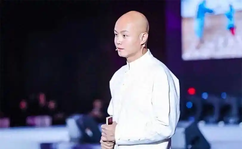 乐嘉的灰色前半生:因《非诚勿扰》大火,跌落神坛皆因太狂_孟非_生活