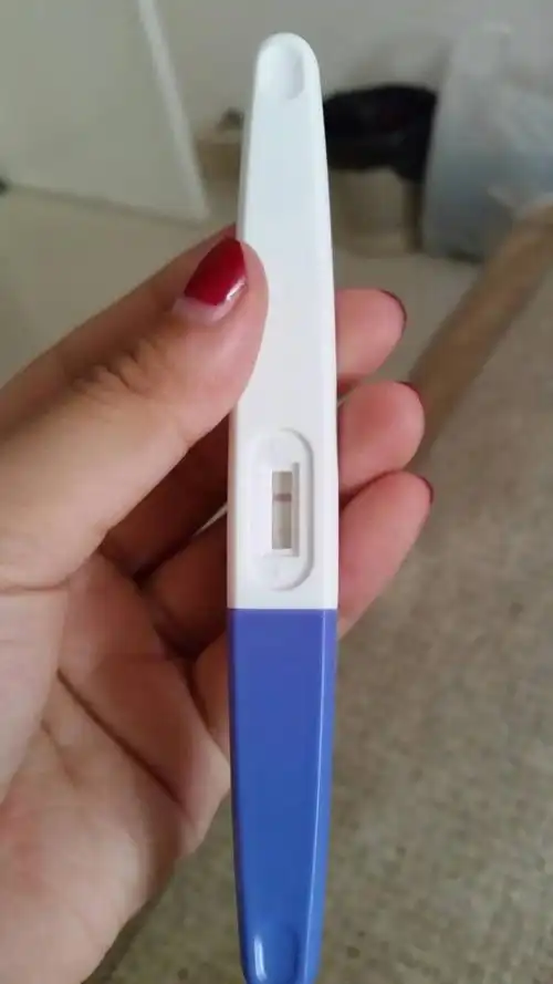 早上和中午分别用早早孕试纸测试,下面t线都是浅浅的,请问是怀孕吗?