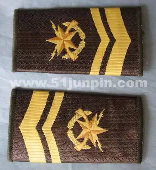 军中骄傲----士官