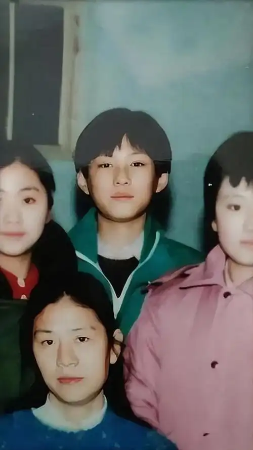 靳东与江珊是同居还是结婚过的(受不了江珊女儿满脸的嫌弃)(4)