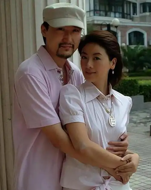 小李琳:2段婚姻,二婚嫁给小6岁的穷小子,丈夫乐做"软饭男"