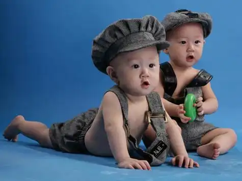 内涵的双胞胎男宝宝名字大全  第1张