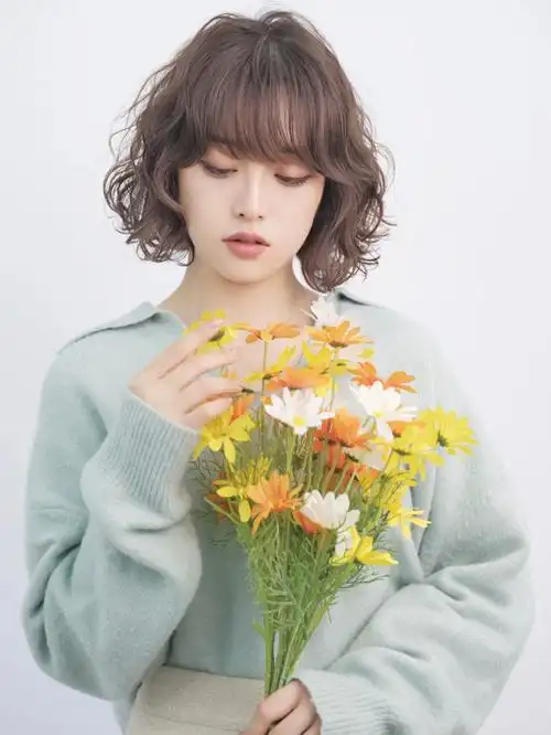 今日发型  #短发  #短发烫发  #烫发  #法式烫发  #女生短发发型