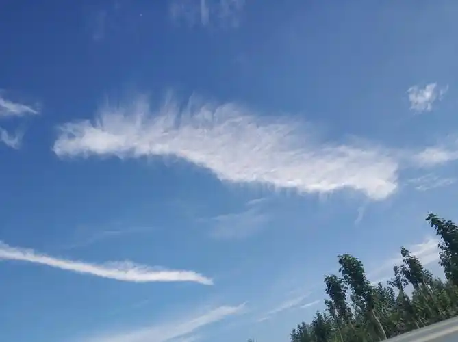 蓝天白云真漂亮