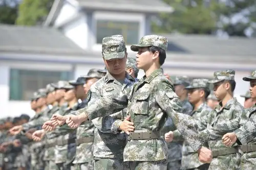 参兵入伍保卫家国观山湖区预定新兵役前教育训练一瞥
