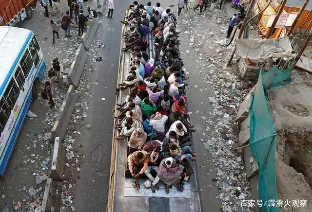 印度疫情大爆发原因找到,一组照片曝出大秘密,连拜登都没了脾气