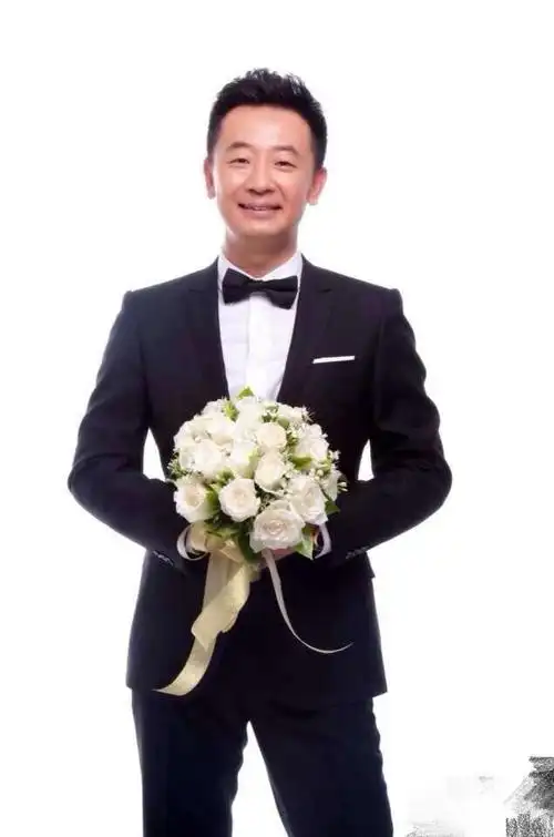 但其实可以看出黄海波并没有在微博等主流媒体释放复出信号,而是悄悄