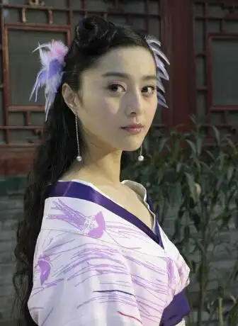 图王菲男友谢霆锋倾情演绎古装武侠剧剧中花无缺图片回放