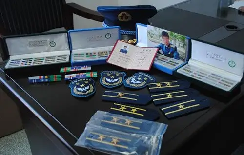 男子假冒空军少校骗财骗色 长沙株洲3女子上当 有了肩章,臂章,军衔