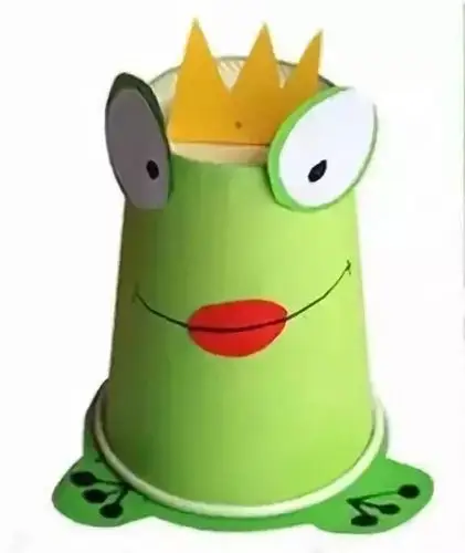 手工玩具80后儿时经典玩具会跳的折纸青蛙唤醒你童年快乐