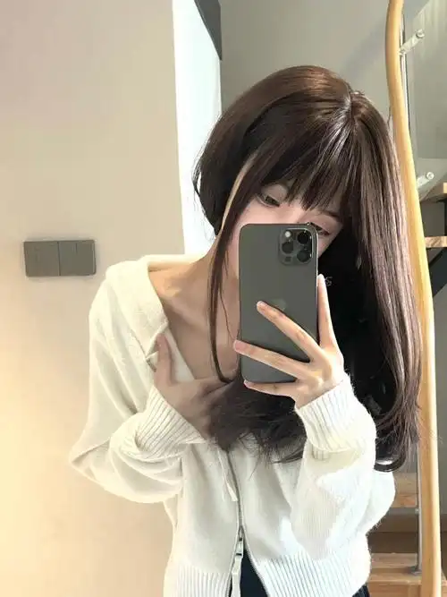 这样不露脸对镜拍超好看