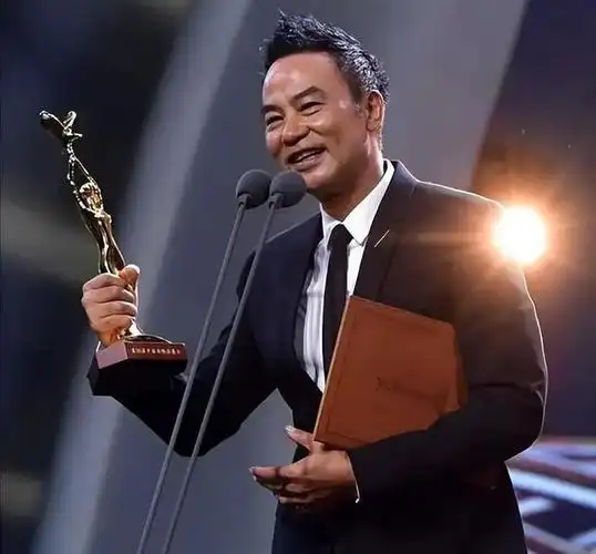 影帝任达华的另一身份揭秘竟是隐藏多年的艺术家