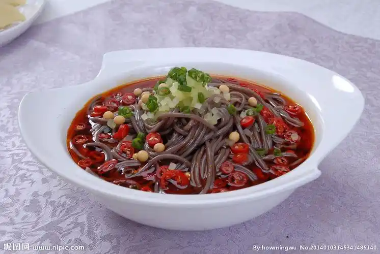 麻辣蕨根粉图片