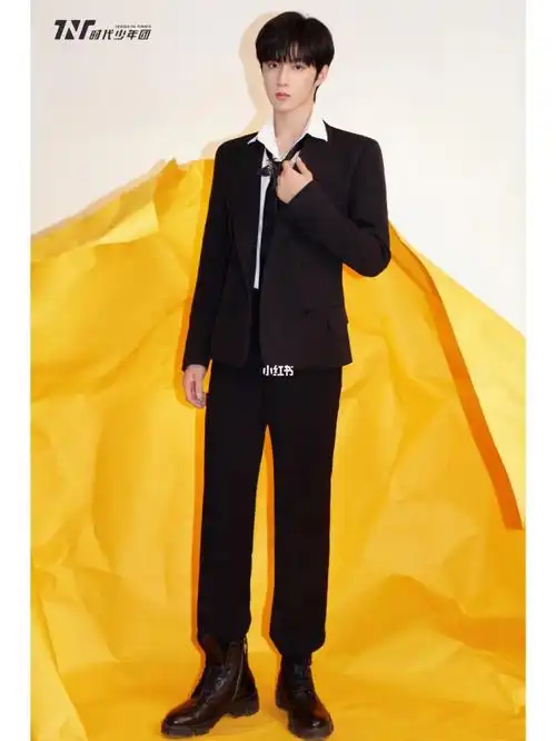 感觉小耀最近好累,都不怎么看到他发自内心的笑了#刘耀文  #时代少年