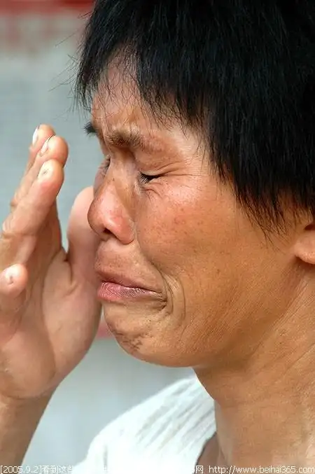 可怜天下父母心!催人泪下的三袋米(震撼人心}