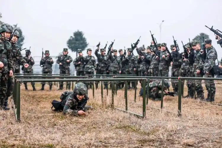 火箭军某部持续掀起训练热潮