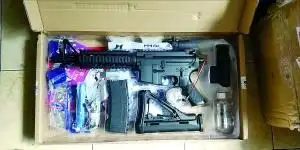 网售"无害"水弹枪轻松击穿鸡蛋 网上热销店偷着卖