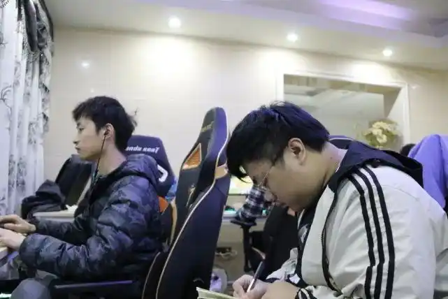 导演裁判分析师电竞幕后图鉴电竞世界