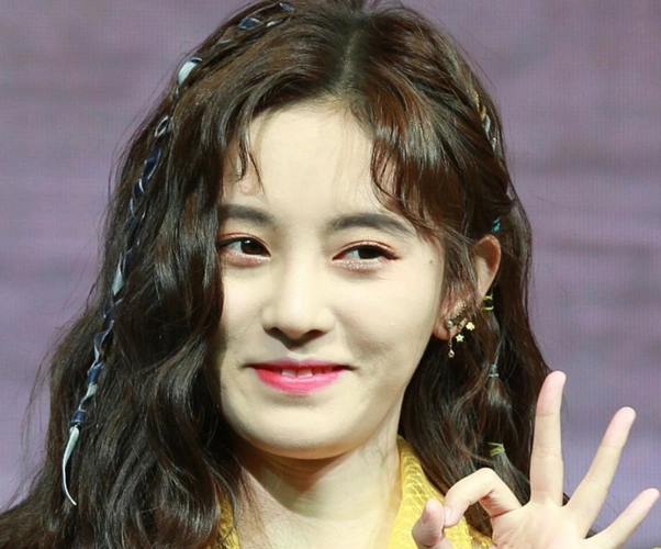 鞠婧祎头像高清 - 实验室设备网