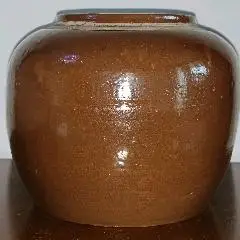 完美清代酱釉薄胎瓷罐