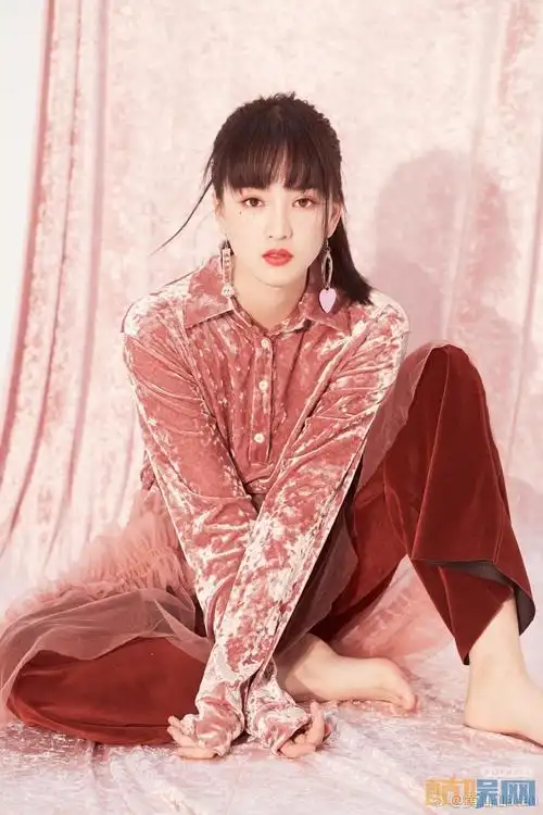 黄灿灿个人资料写真作品图片大全,个人经历最新消息