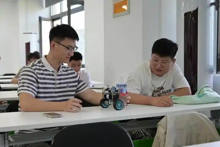 通信工程学院第三届"畅翼杯"电子电路设计挑战赛圆满落幕