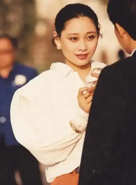 女富豪陈坚红与情场浪子王志文的情感之旅幸福之路笑泪交织